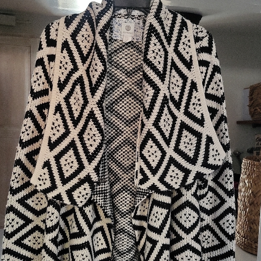 Element Monochrome Diamond Pattern Cardigan